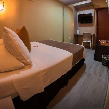 Hotel Prado 34 West 부카라망가 외부 사진