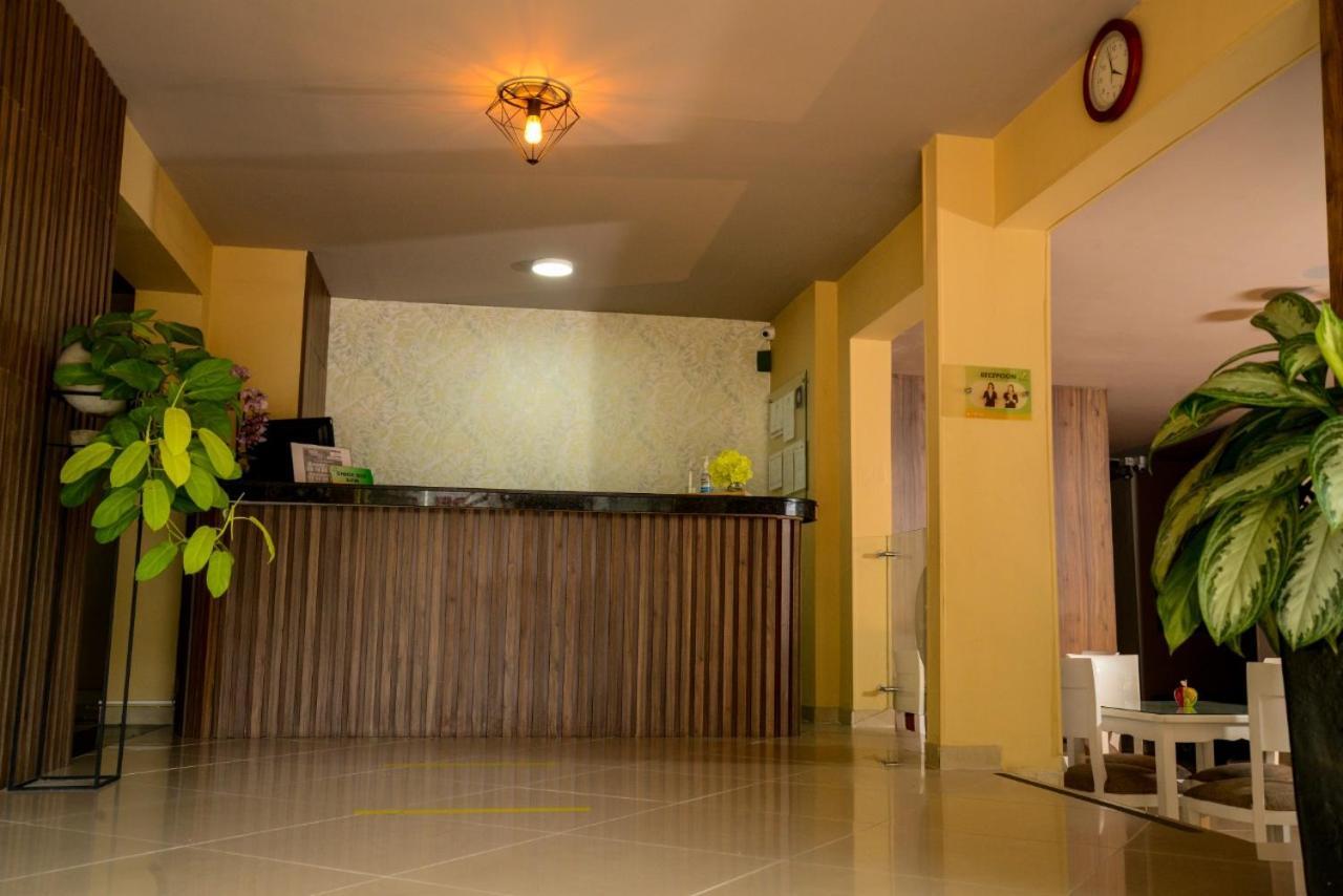 Hotel Prado 34 West 부카라망가 외부 사진
