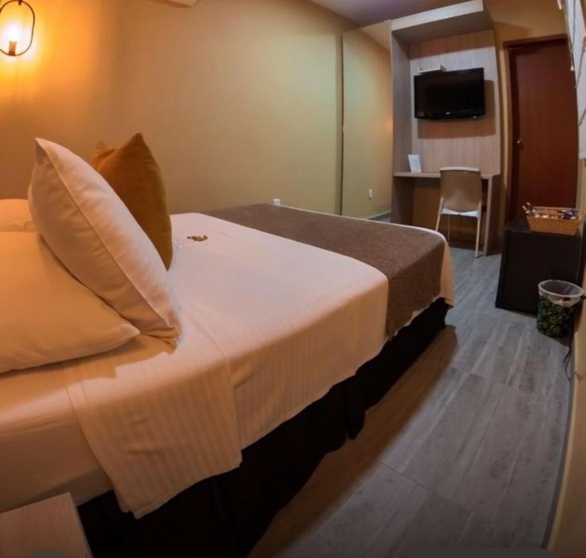 Hotel Prado 34 West 부카라망가 외부 사진