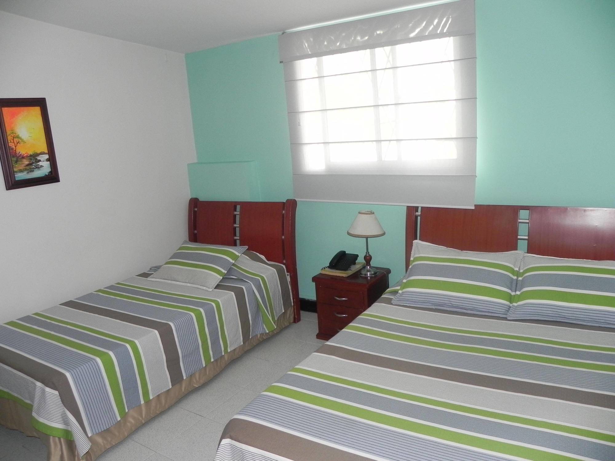 Hotel Prado 34 West 부카라망가 외부 사진