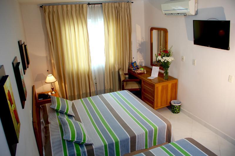 Hotel Prado 34 West 부카라망가 외부 사진